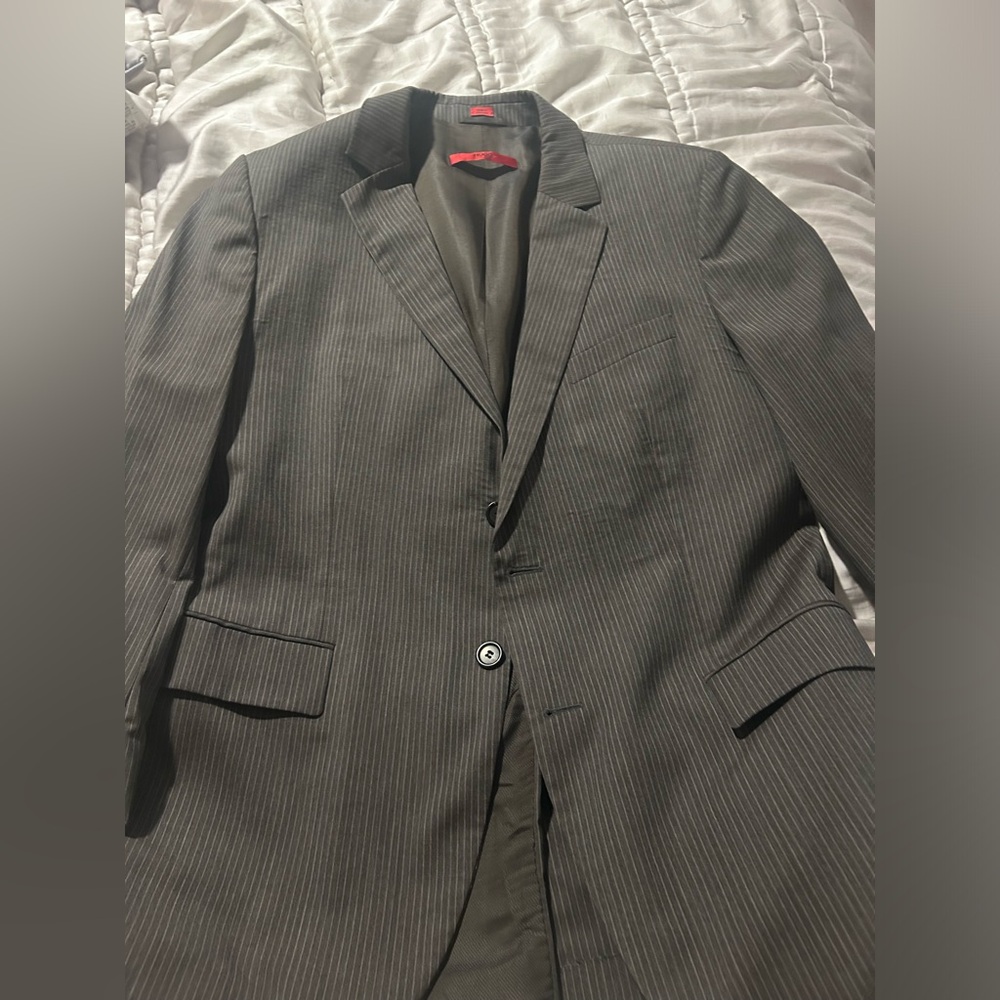 HUGO BOSS MENS SUIT